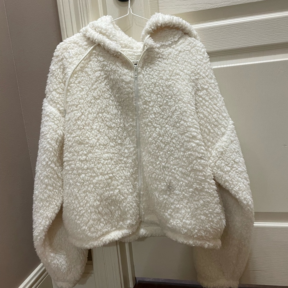 White fluffy cotton jacket with zipper and hood